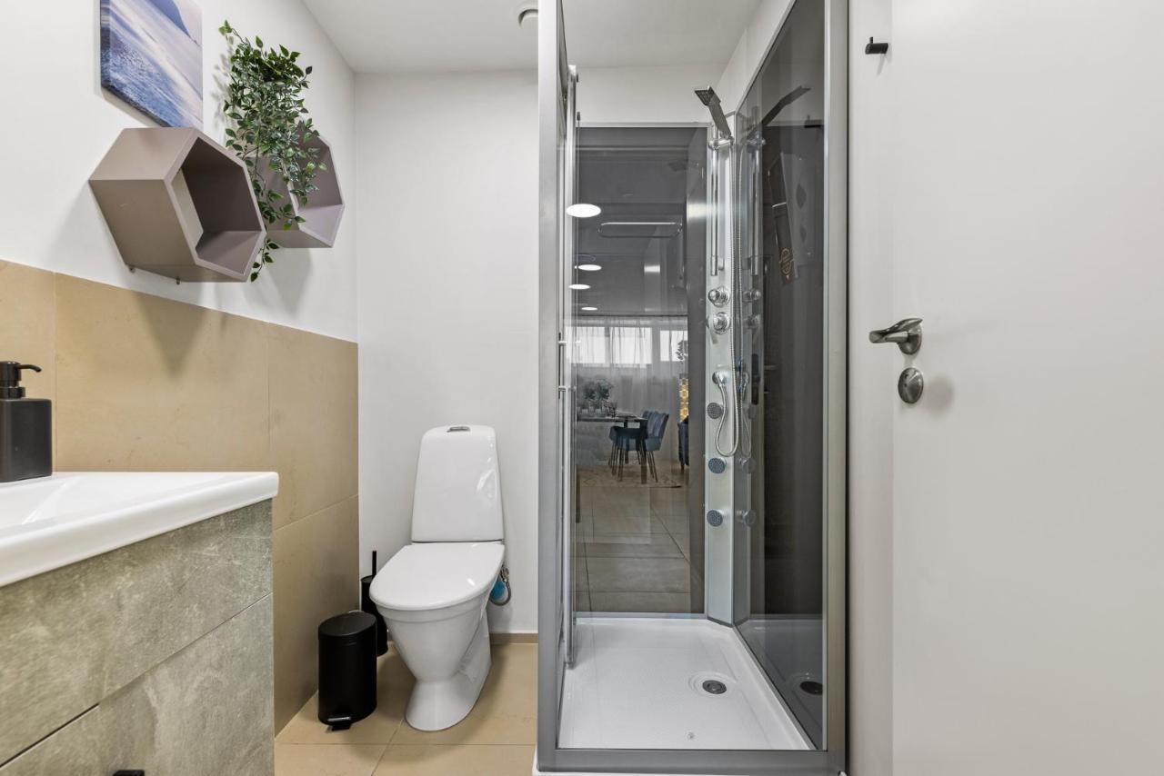Sirena Apartment - Self Check-In And Free Parking Talin Exterior foto